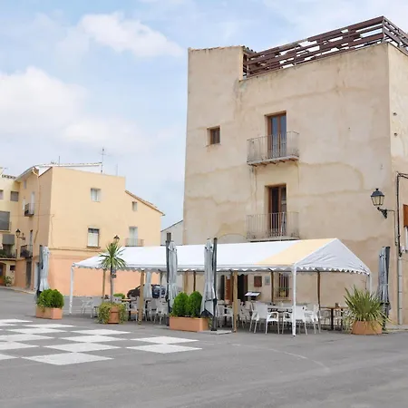 Hotel De Cabrit 3*